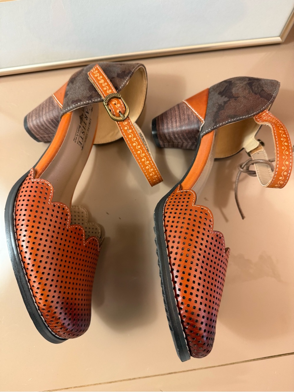 L'Artiste by Spring Step Parchelle Mary Jane Pumps Orange Camel Size 40 - Picture 8 of 10